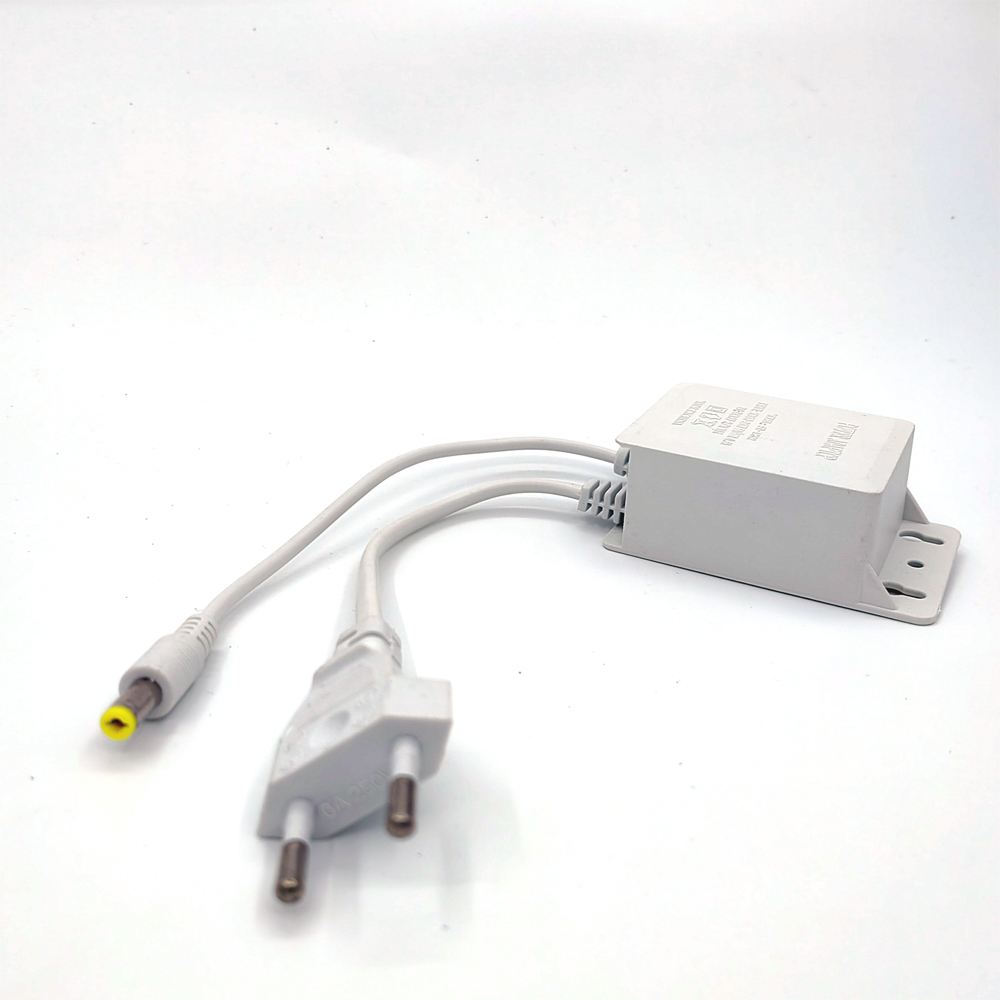White AC 100-240V Input DC 12V - đánh giá và giá Outdoor Power Port
