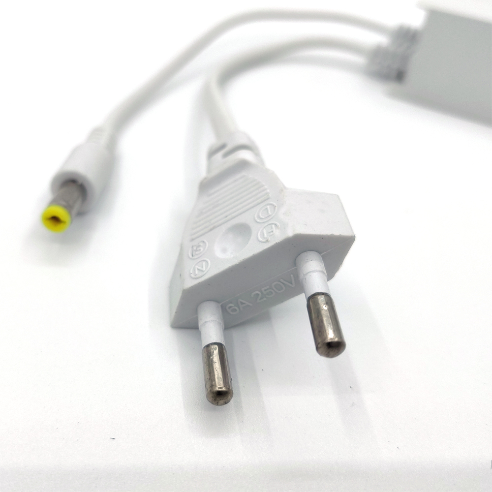 White AC 100-240V Input DC 12V - đánh giá và giá Outdoor Power Port