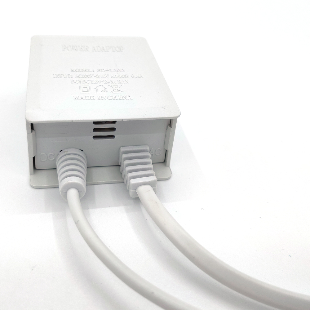 White AC 100-240V Input DC 12V - đánh giá và giá Outdoor Power Port